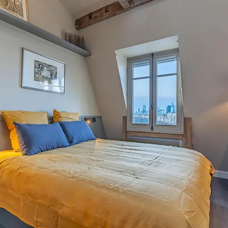 Charming Penthouse With Terrace - Stunning Views Apartmán